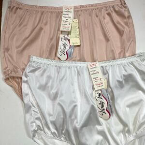 Vintage Vanity Fair Granny Panties, 1980s Antron Nylon Lot of 2 Sz 6 (XS-S)